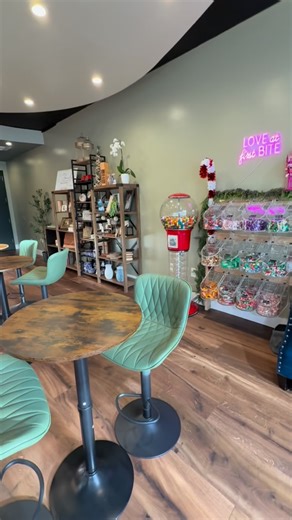 Treasure Coast Mom on Instagram: "New coffe spot! @artisan_cafe_at_tradition We absolutely love this new cafe in Tradition Square, Port St. Lucie—featuring homemade muffins and baked goods from local bakers, and handmade items from local artisans. The coffee is delicious, too! Go check it out (where Tutti Frutti used to be)"