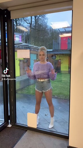 Jorgie Porter (@jorgieporter)’s videos with a toxic clean - Hauskey