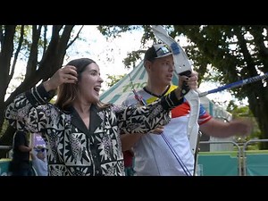 Probando el tiro con arco por primera vez