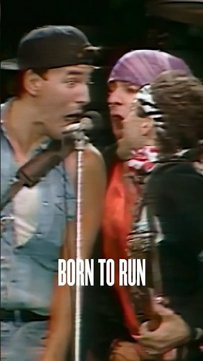 This energy 🙌 Get it in the ‘Best Of Bruce Springsteen’ compilation.