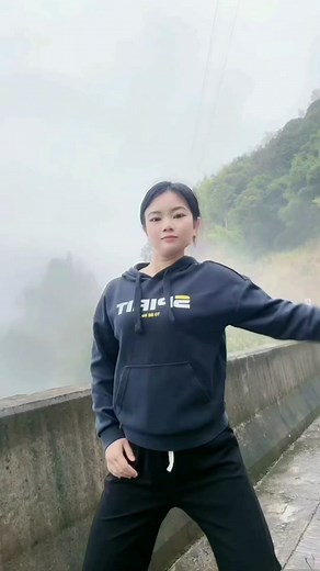 Omg dance #dance #robot #xuhuong #tiktok #fyp | tina toon