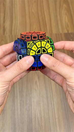 El cubo con relojes en sus caras 🤯 | Time Machine Meffert’s