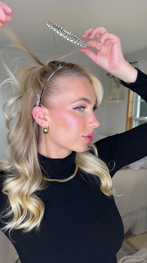 Elevated Angel Halloween Hairstyle Tutorial