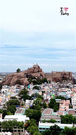 🔥 Namma Trichy next level ku pogudhu makkale! 🔥 Theppakulam, Malaikottai, Main Guard Gate 🤩 Laser light show ✨ 3D shows 🎥 Parks 🌳 Smart City plans, traffic control, tourist-friendly Trichy 🚦🌍 Idhu starting dhaan… full details ku video va miss pannaadheenga! 👉 Follow pannunga for more Trichy updates 💛 #trichy #ilovetrichy #SmartCityTrichy #TrichyUpdates #TamilReels TourismTamilNadu | I Love Trichy