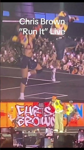 Chris Brown “run it” live breezy bowl LA #breezy
