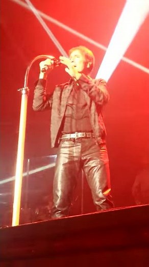 Cliff Richard Devil Woman clip filmed by Con