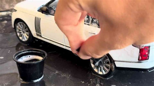 Range Rover Vogue Diecast Model Car Wash Cleaning