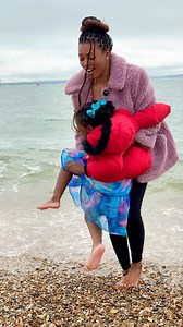Spend the day at the beach 🏝️ with us 🤩 | Hair Tutorials & Lifestyle