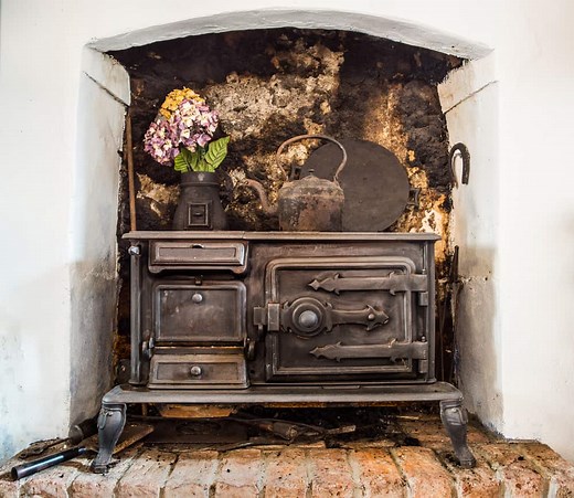 Antique Cast Iron Stove Value (Identification & Price Guides)