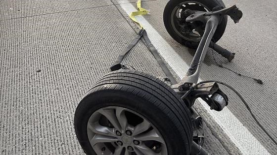 Cops' grappler device rips car apart