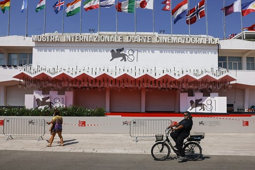 Venice Film Festival lineup features Julia Roberts, George Clooney, Emma Stone and Dwayne Johnson