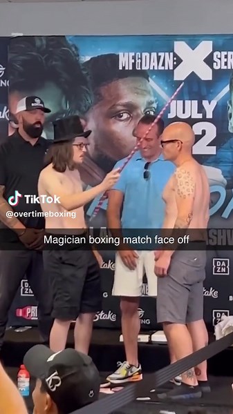 This crazy 😭 @Misfits Boxing #boxingtok #faceoff #boxing