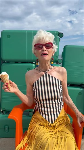 A cheeky behind-the-scenes look at our Monos × @simonmillerusa shoot, captured in Los Angeles. | Monos