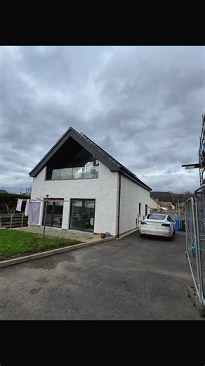 📍 Helensburgh | 9kW system 🔆 19 × 500W panels ⚡ 3.68kW Duracell hybrid inverter 🔋 2 × 5kWh Duracell batteries Comment SOLAR GUY to find out more. #Scotland #RenewableEnergy #energybills #savingmoney #trending