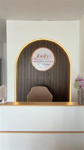 Encuentra el error 🥴 pero sé que pronto mi equipo crecerá ✨ #zapopan #uñasacrilicas #nailsartvideos #emprendedor