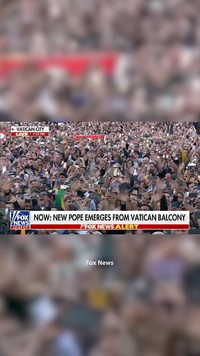 The world just got the first look at the new Holy Father, and he's making history ... the leader of the Catholic Church is the first American to become the Pontiff. Full story HERE: https://www.tmz.com/2025/05/08/new-pope-revealed-leo-xiv-first-american-pontiff-robert-prevost-peru-vatican-catholic-cardinal-conclave/ 📽️: Fox News | TMZ