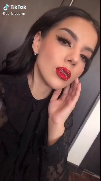 Stunning Rhinestone Lips Showcase