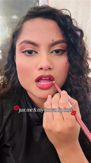 My all time fav Brown Lip liner 💋 #curls #lipliner #lipcombo #brownlipliner #lipshades #short #love