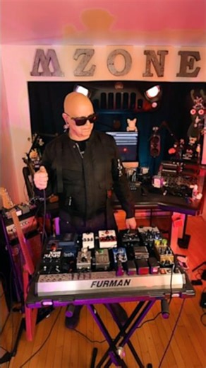 THIS IS A ZERO STRING BASS. WHAT?????