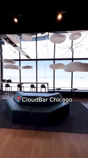 Come visit CloudBar Chicago for an experience above the clouds☁️ #fyp #cloudbarchicago #360chicago #thingstodoinchicago #chicago #clouds #cloud #wow #travel #chicagobar #skyline #city