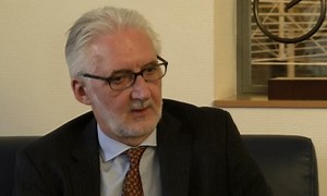 UCI 'turned a blind eye' to doping says president Brian Cookson - video