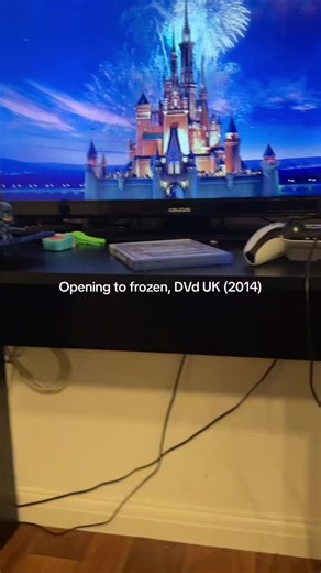 Opening a 10/10 Review of Frozen 2014 DVD