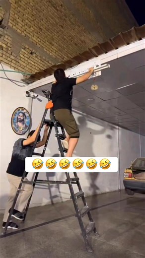 Osama Bani Hani on Instagram: "#fypシ゚ #job #reels #funny #story🤣🤣🤣🤣"