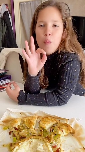 17K views · 167 reactions | #legumes #fromage #healthyfood #healthylifestyle #healthy #recettehealthy #recettefacile #recetterapide #dejeunerhealthy #ideerecette #mangermieux #mangerequilibre #whatieatinaday #reequilibragealimentaire #pertedepoids #fairemangerdeslegumesauxenfants | Healthy_et_Gourmandises | Facebook