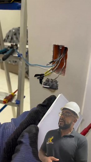 4.5K views · 48 reactions | Valor da apostila em PDF: R$49,00. Número do suporte (11)982178560 . Caso a plataforma não entregue ou você não esteja conseguindo acessar seu material. #eletricista #eletricaresidencial #eletrica #eletricistaresidencial #eletricistapredial #eletricapredial #eletricistaprofissional #eletricistaprofissional | JC instalação elétrica | Facebook