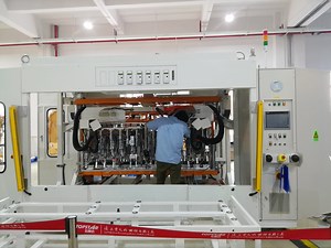 [Hot Item] High Quality Auto Trims Robot Ultrasonic Plastic Welding Machine