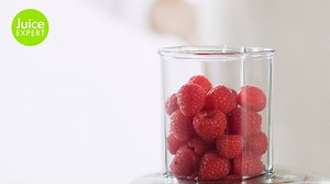 24K views · 623 reactions | Mettez de la magie dans votre quotidien grâce à la centrifugeuse et extracteur de jus MAGIMIX Juice Expert 3. Vous profiterez ainsi d'un maximum de vitamines en buvant des jus de fruits et légumes faits maisons, ainsi que des laits végétaux. b.fr/Magimix-Juice-Expert Tentez de le remporter en répondant à la question suivante : Quel est votre recette de jus pour vous rafraîchir ? #SiBienEnsemble | Boulanger | Facebook