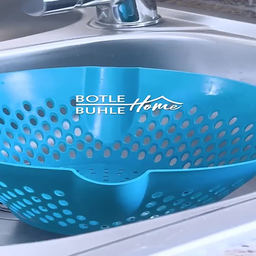 🥗 Say hello to your new kitchen essential – the Plastic Sieve from Botle Buhle Home! 🌿 Stylish, sturdy, and perfect for rinsing, draining, and everyday prep. ✨ Kitchen prep made easy ✨ #BotleBuhleHome #KitchenEssentials #PrepInStyle #CookingMadeEasy