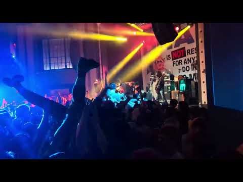 Drain - California Cursed/Crowd surf wave