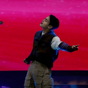 2.9M views · 460K reactions | One year ago… performing with BTS (방탄소년단) holograms on #TheVoice finale 彩 | Coldplay | Facebook