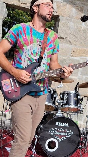 🎃 Another clip from @milford_pumpkin_festival of the Toad trio, performing our original song "Courageous Soul." This one means a lot to us (don't they all), and we hope it helps you tune into that fire in your heart today! ❤️‍🔥 You'll be able to listen to "Courageous Soul" it in its full glory when our album "Year of the Toad" comes out!! Be on the lookout! 🐸 🎥 Love and thanks to @dante.cam.media 💗 | Tumbletoads
