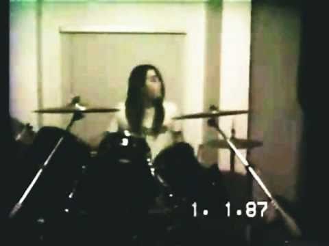 About A Girl - Nirvana's Earliest Video Recording! [Remastered / Rare]