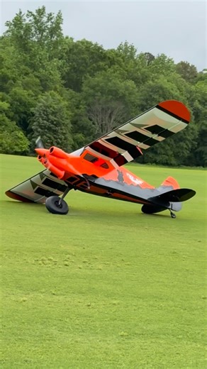 T-Cub | Our daily view of the T-Cub landing on one wheel. #TCub #ExtremeFlightRC #ExtremeFlightTCub #ExtremeFlightTeam #RCPilotLife #RCAircraft... | Instagram