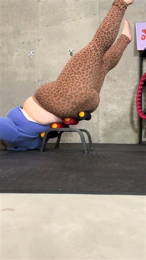 This inversion table has a higher weight limit and works with plus size bodies! Using this daily has