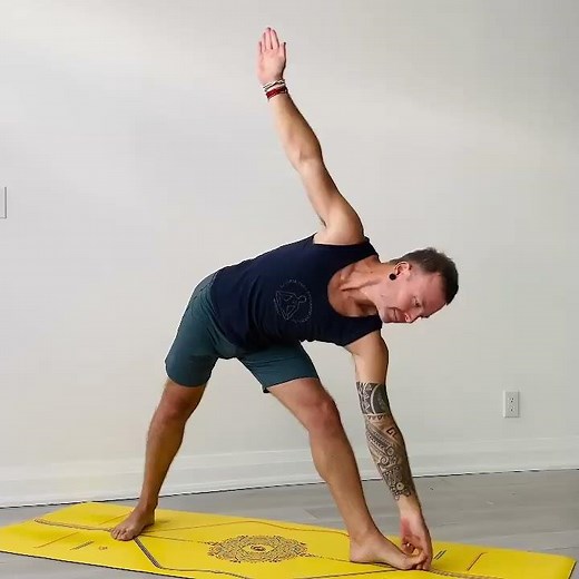 How to do Trikonasana / Triangle Pose