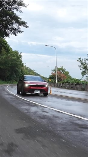 全新國產電動車 #Foxtron #Bria AWD 試駕重點快速看 | U-CAR網路汽車共和國