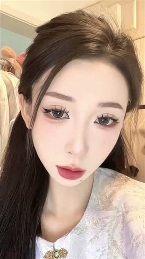 Transform Your Eyes: Before & After Makeup Magic