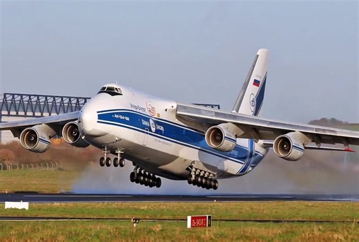 Williams Obinkyereh on Instagram: "This is Antonov An-124 Ruslan takes off, retracting the landing gears and soring into the sky. This aircraft is very massive. The Antonov AN-124'."