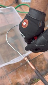 Cómo soldar cobre con abundante flujo de agua #edgarelectricoplomero #tutecnicoedgar #1tmamas #escuelaferretera #plomeria #plomero #plomeros #fontaneria #fontanero #fontaneros #gasfiteria #gasfitero #gasfiteros #ferretero #ferreteros #ferreteria #tlapaleria #tlapalero #tlapaleros #tubodecobre #soldaduracobre | Electricoplomero