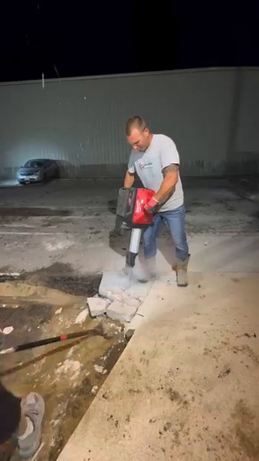 Most Productive, Lowest Vibration. MX FUEL™ Breaker. Video Credit: @clarkconcreteconstruction | Milwaukee Tool