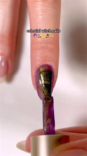 Unveiling the color-shifting spell for celestial witch nails Cre: itsnailswithsophia | Fabulous Witch