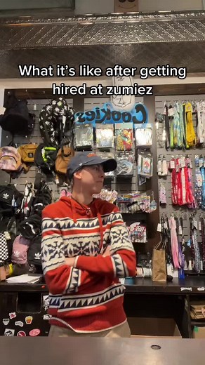We’re hiring for the holidays! Come join our team, apply today at zumiez website!! #zumiez #zumiez145 #utah #southtownemall #skate #zumiezemployee #zumiezlife