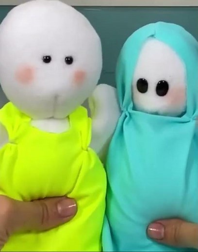 Make adorable fleece ghosts with this simple technique #crafts #plushie #tutorial