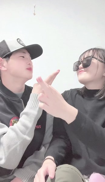 簡単なカップルダンス特集｜手だけで踊ろう