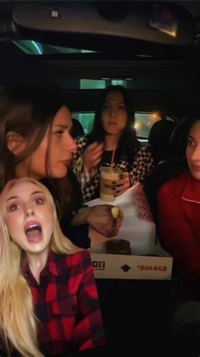 This doppelgänger video has been going viral and I’ve never been so freaked out yet confused 👀 #doppelganger #glitchinthematrix #doppelgänger #creepypastas #scaryvideos | brittyy44