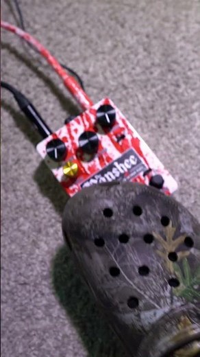 Riffing on the new Tallon Electric Banshee pedal! Full rundown/overview on my channel.